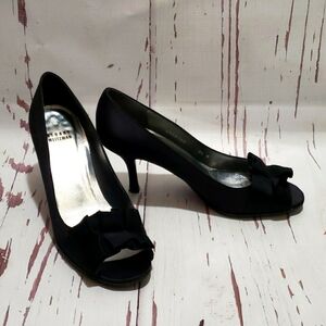 Stuart Weitzman black satin open open toe with ruffle bow high heels size 8.5